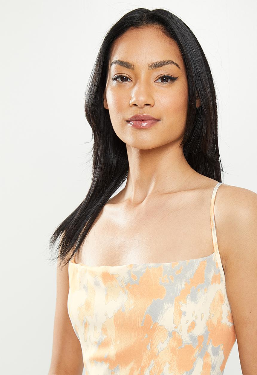 Missguided - Petite tie back cowl midaxi dress - white