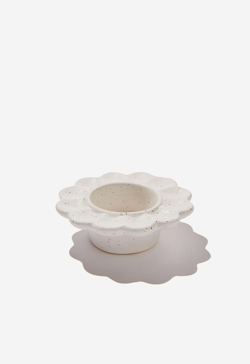Rubi - Daisy tealight holder - natural