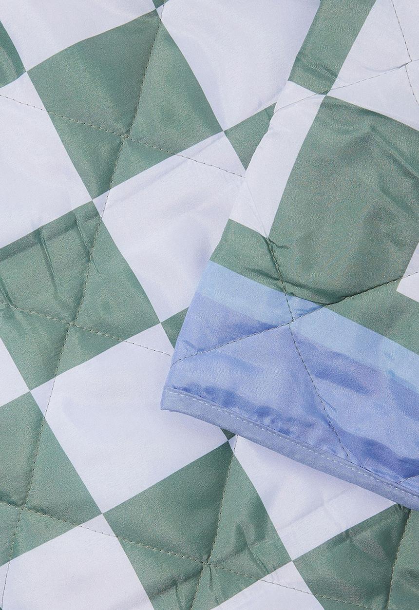 Rubi - Quilted picnic blanket - dusty mint checkerboard