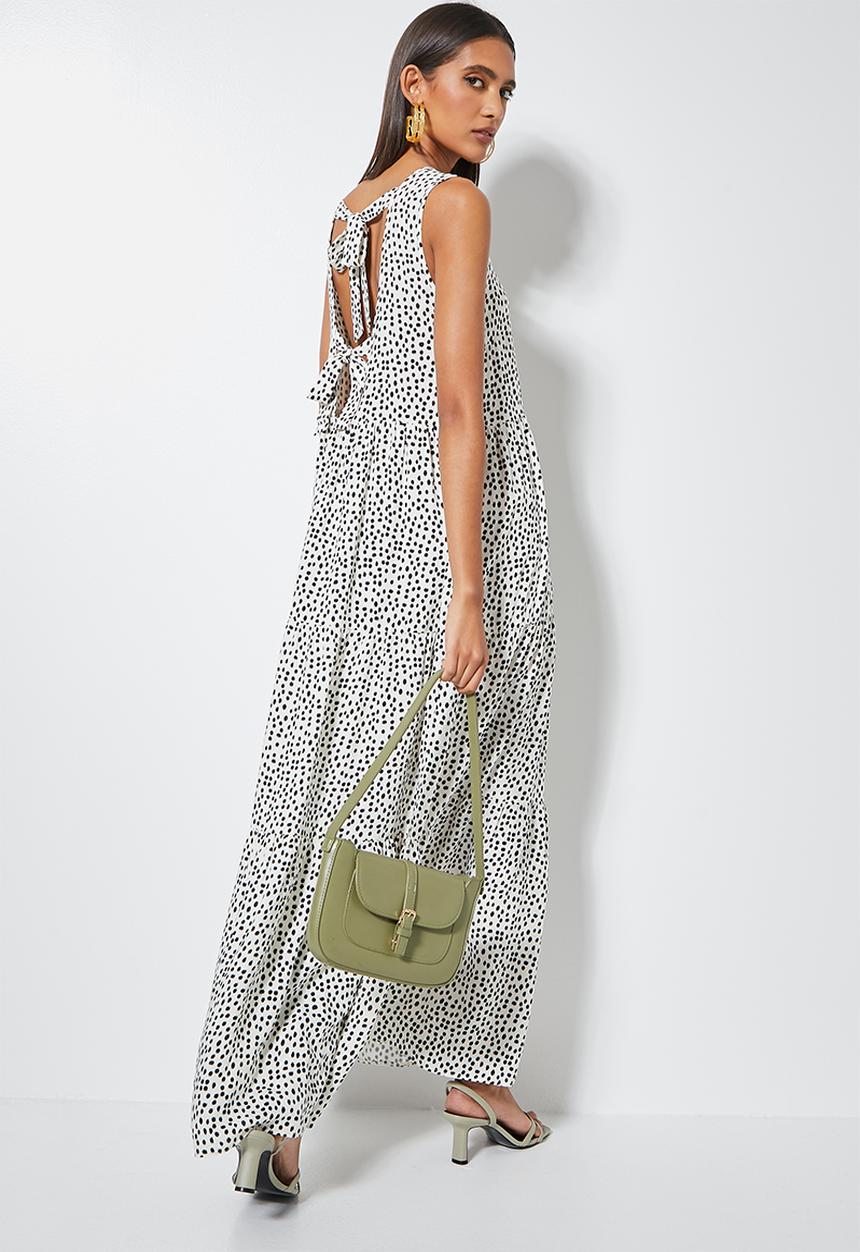 VELVET - Tiered maxi with open back - white & black 