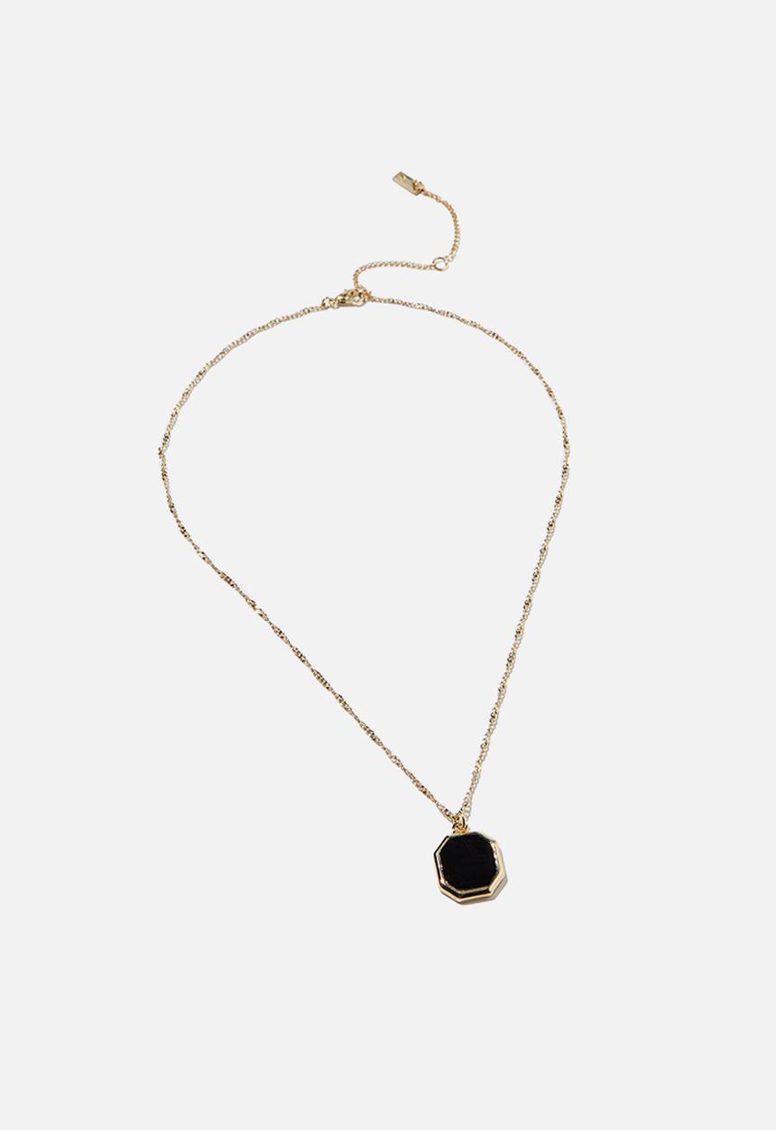 Rubi - Premium pendant necklace - gold plated onyx hexagon
