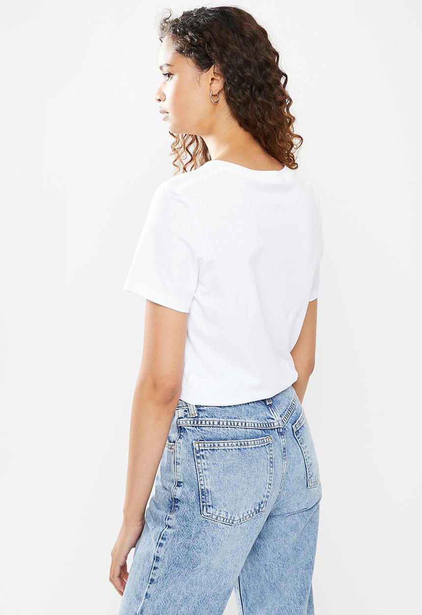 Converse - Center front nova classic tee - white