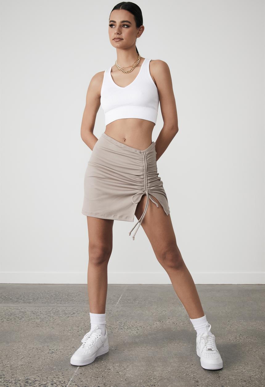 Factorie - Seamfree v neck tank - white