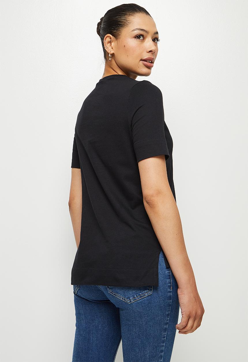edit - Step hem cotton tee - black