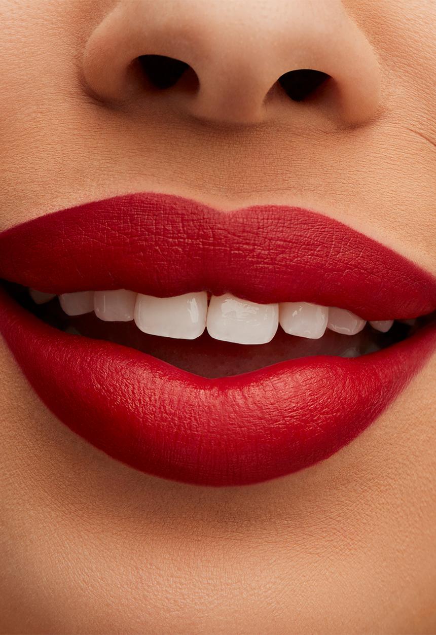MAC - Aute Cuture Starring Rosalía Lipstick - Rusi Woo