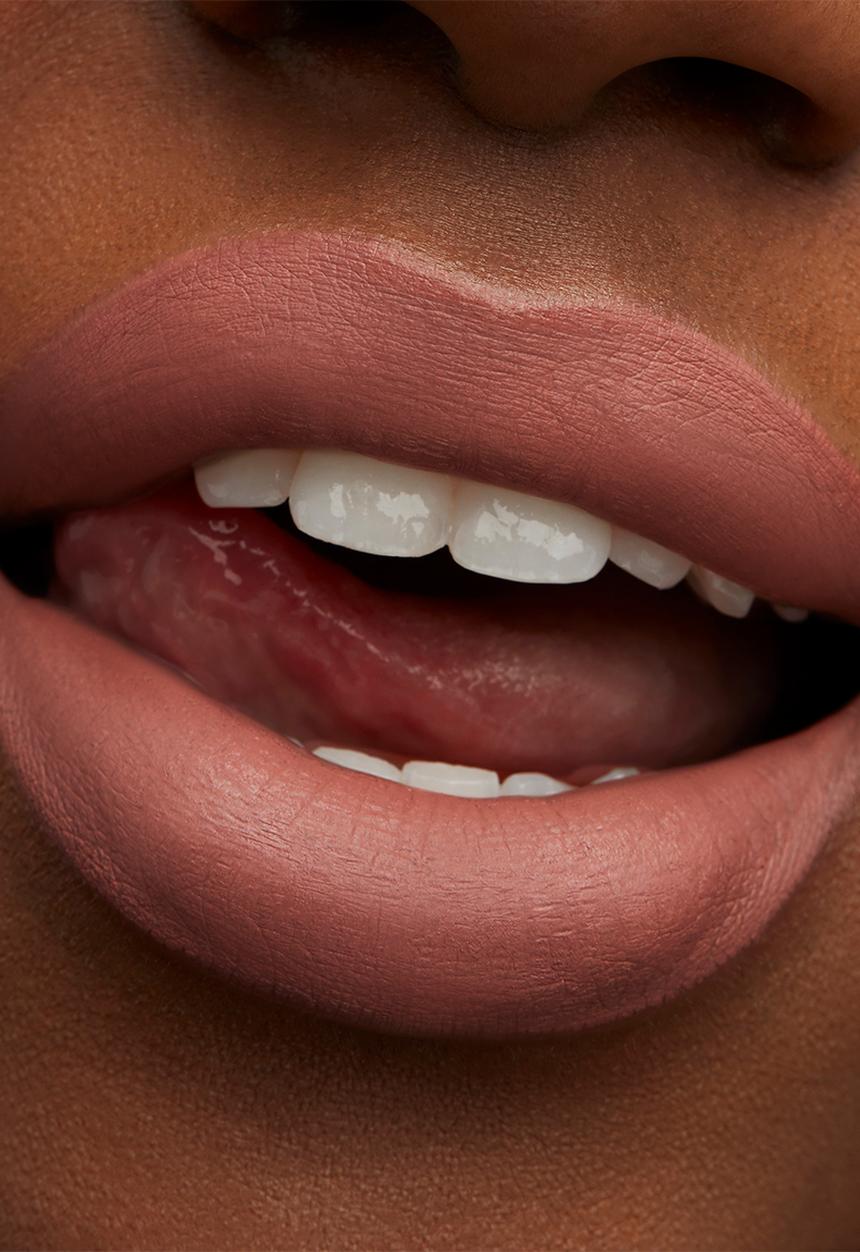 MAC - Aute Cuture Starring Rosalía Retro Matte Lip Colour - Jalea
