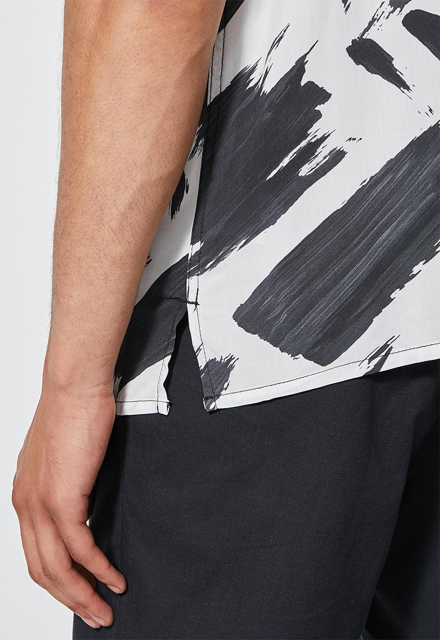 Superbalist - Regular fit viscose pattern resort short sleeve shirt - black & white 
