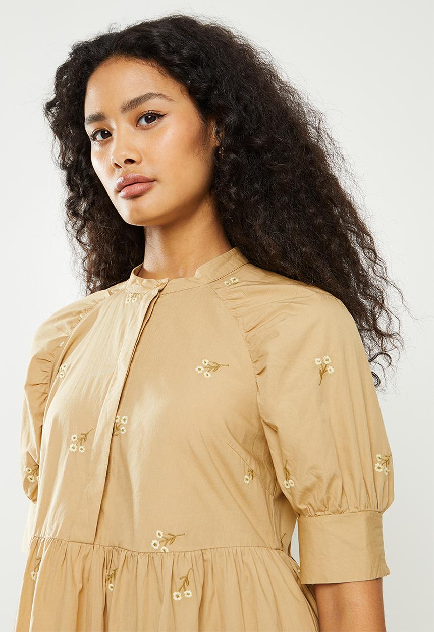 Vero Moda - Cora 2/4 short embroidered dress - travertine