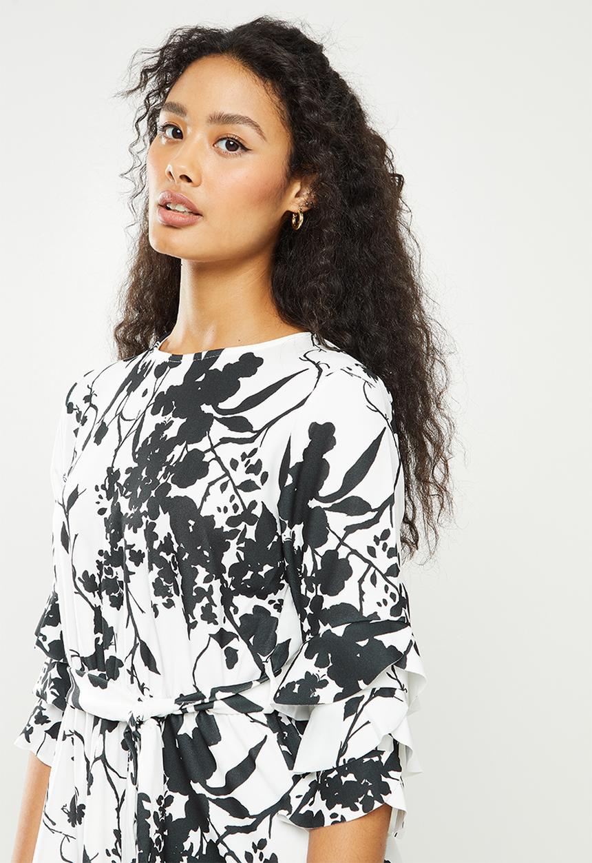 Stella Morgan - Floral printed frill sleeve midi dress - black and white