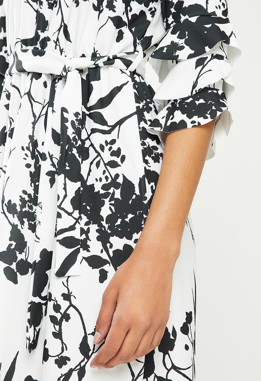 Stella Morgan - Floral printed frill sleeve midi dress - black and white