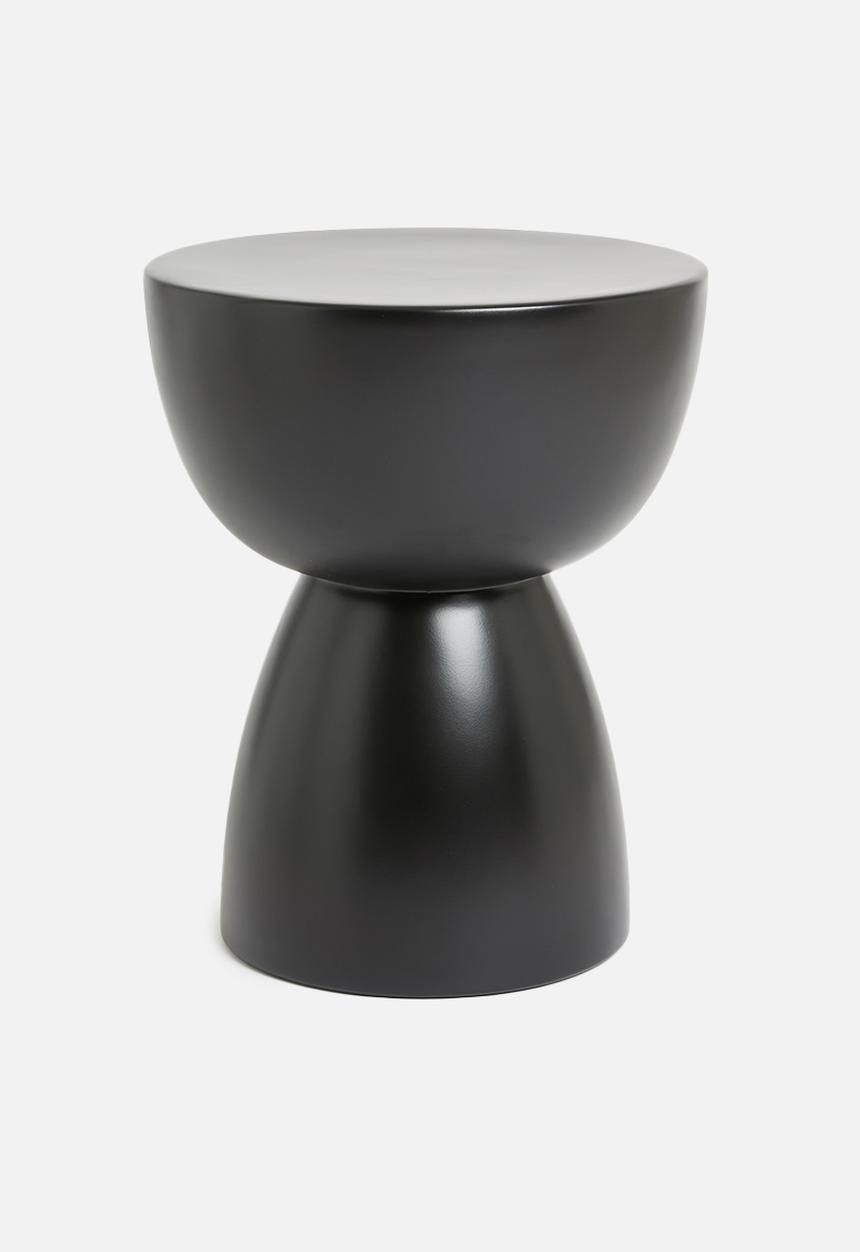 Sixth Floor - Fern outdoor side table - black