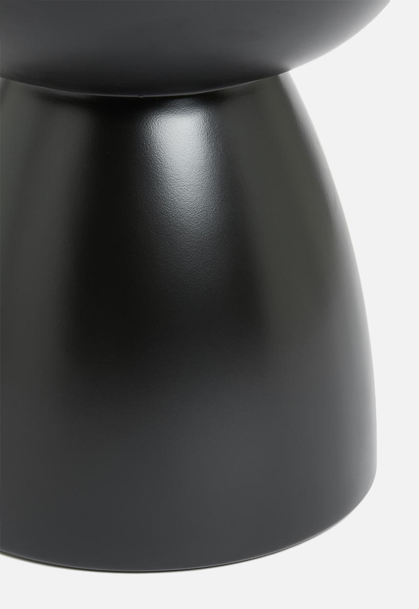 Sixth Floor - Fern outdoor side table - black