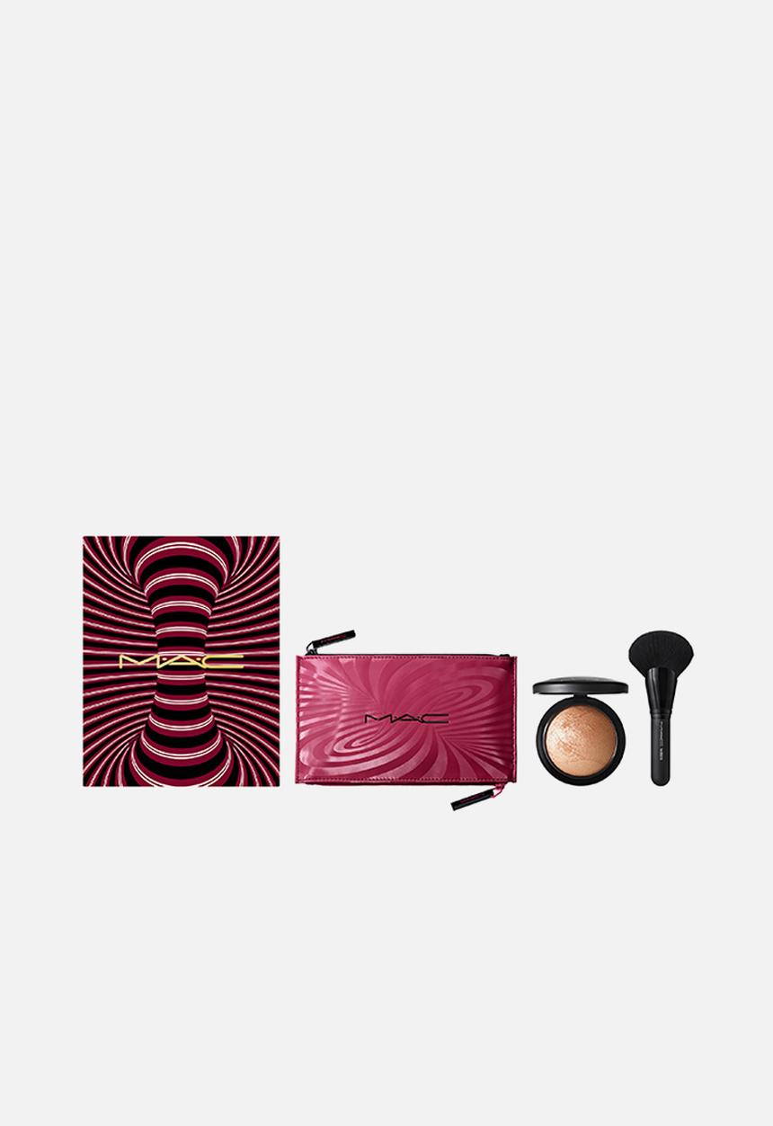 MAC - Trick of the Light Mineralize Skinfinish Kit