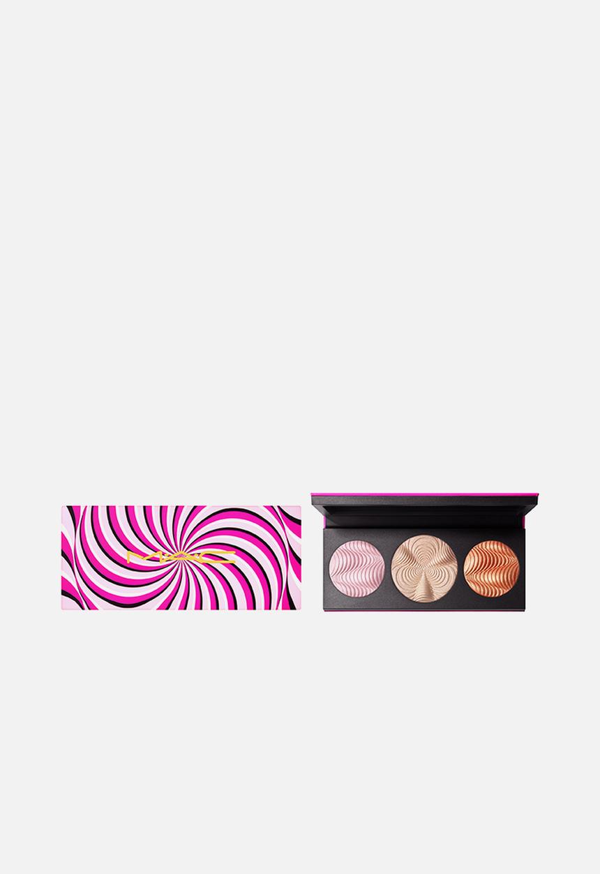 MAC - Step Bright Up Extra Dimension Skinfinish Palette - Light