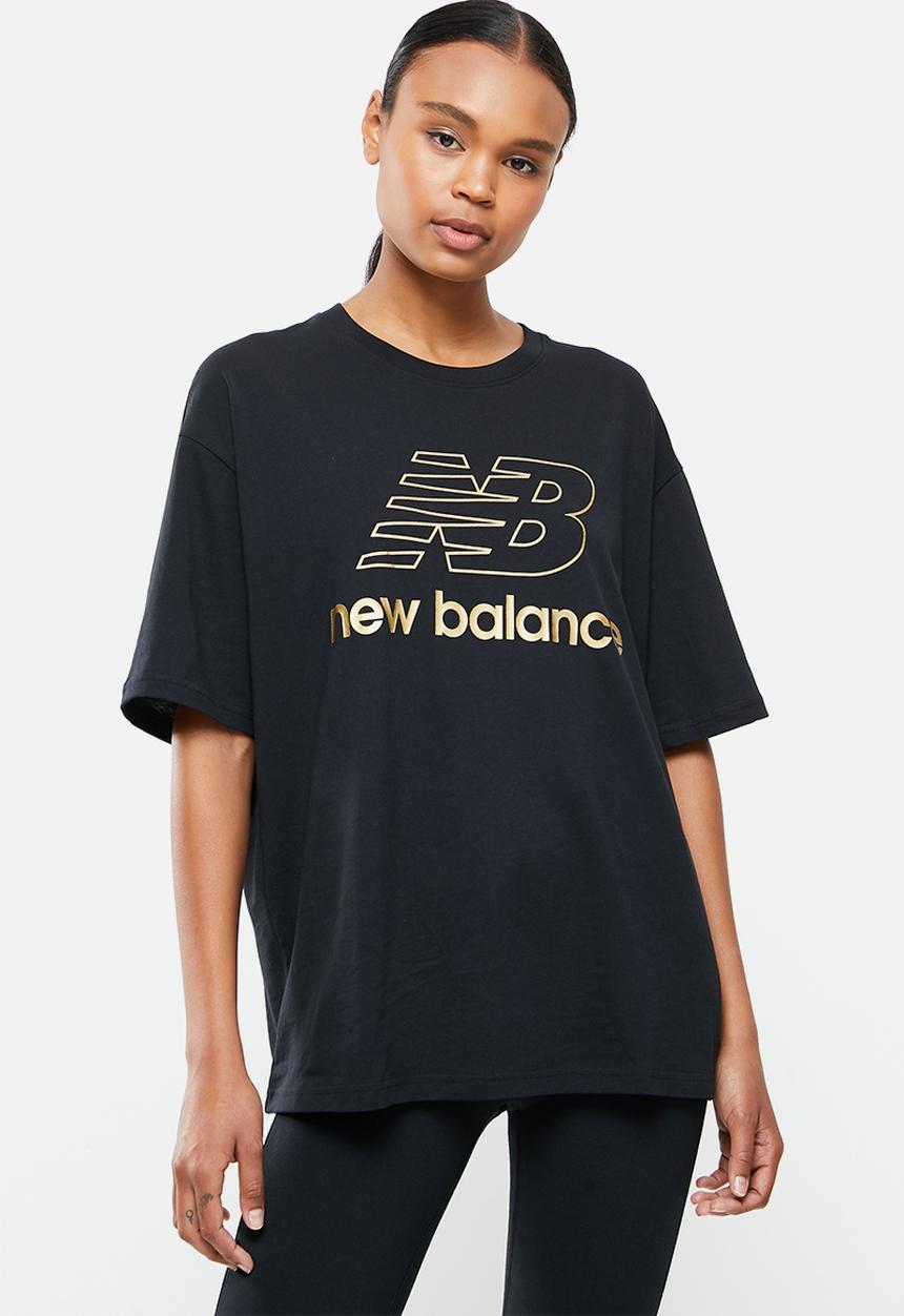 New Balance  - Nb athletics village stacked tee - black