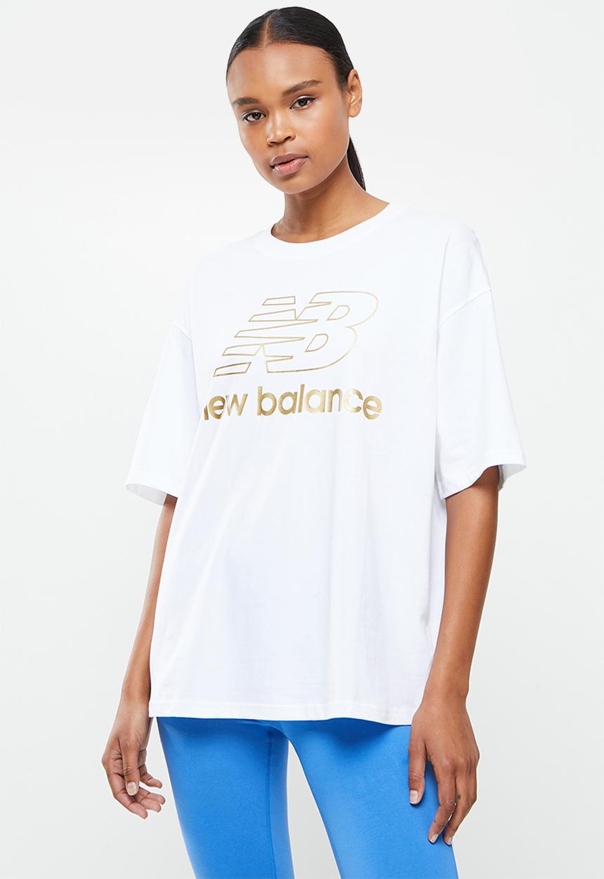 New Balance  - Nb athletics village stacked tee - white
