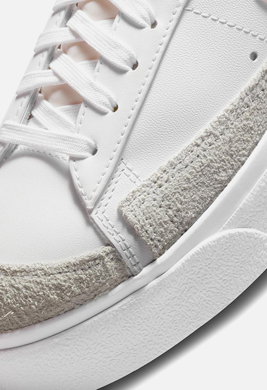 Nike - Blazer low platform - white/pink glaze-summit white-black