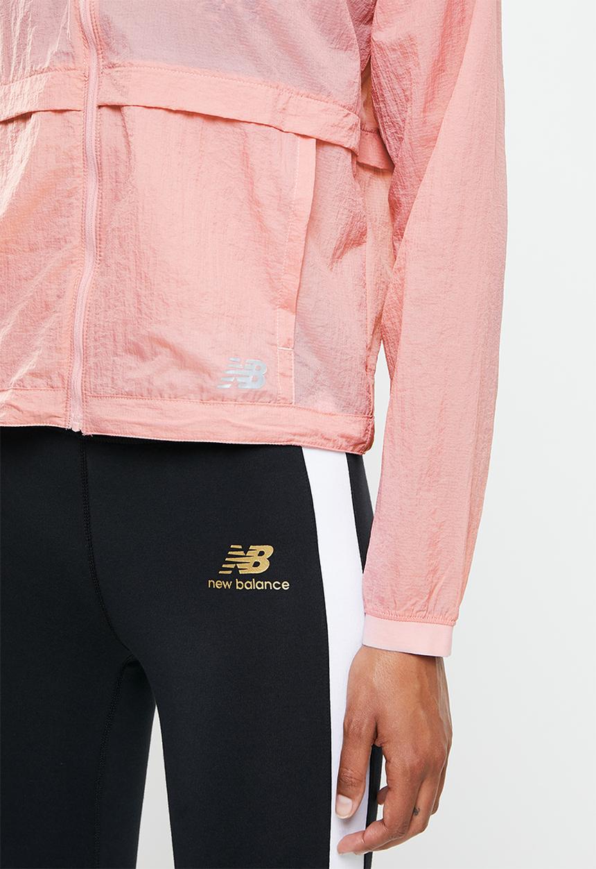 New Balance  - Impact run light packable jacket - pink