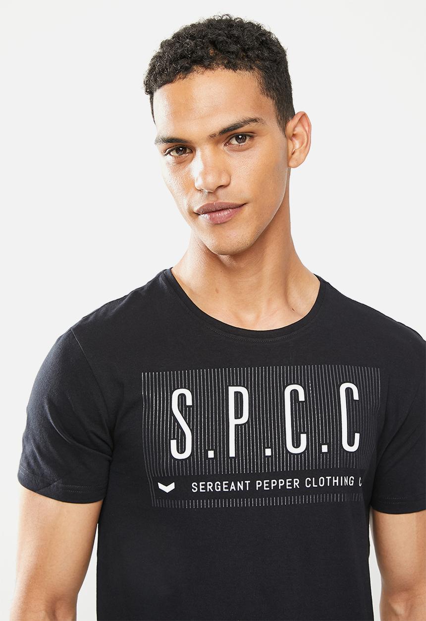 S.P.C.C - Deyn regular fit stepped hem tee - black