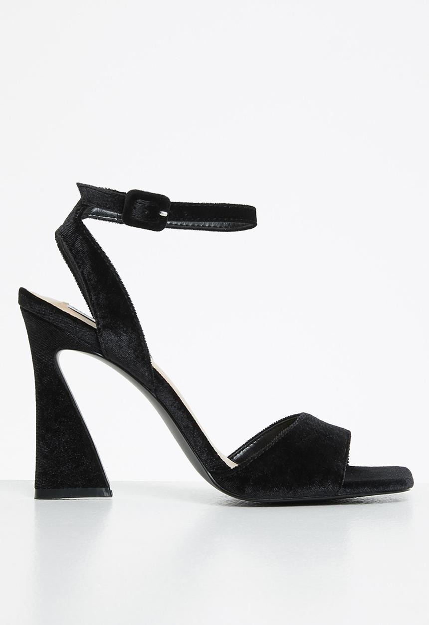 Steve Madden - Lakelyn heel - black 