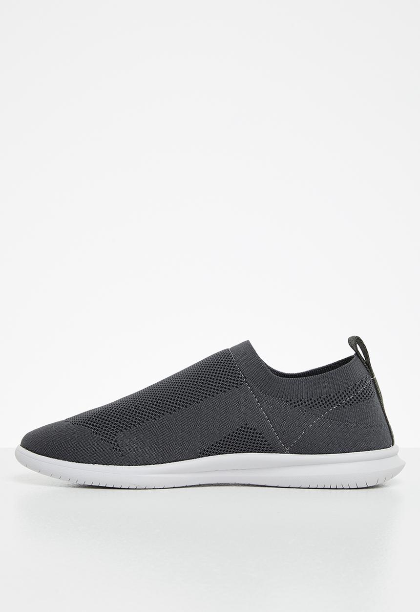 POLO - Ivy athleisure slip on knit sneaker - grey