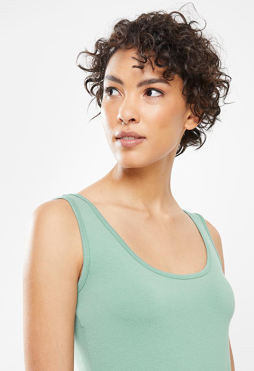 Superbalist - Sleep vest & shorts set - sage
