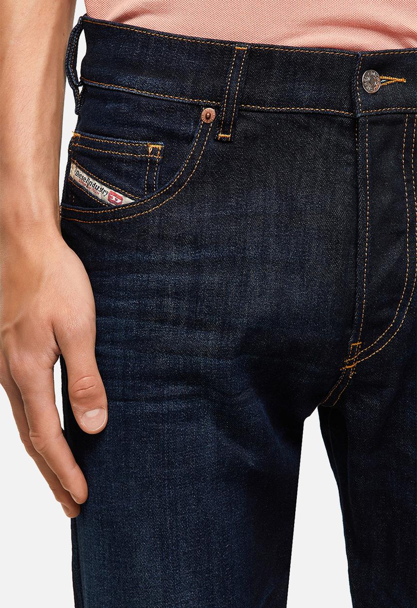 Diesel  - D-luster tapered longer length jeans - dark blue