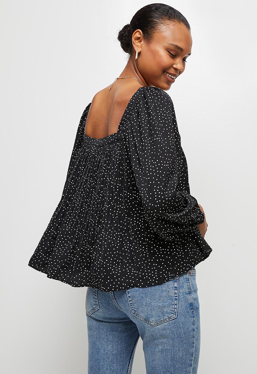edit - Pleat detail flounce blouse - black