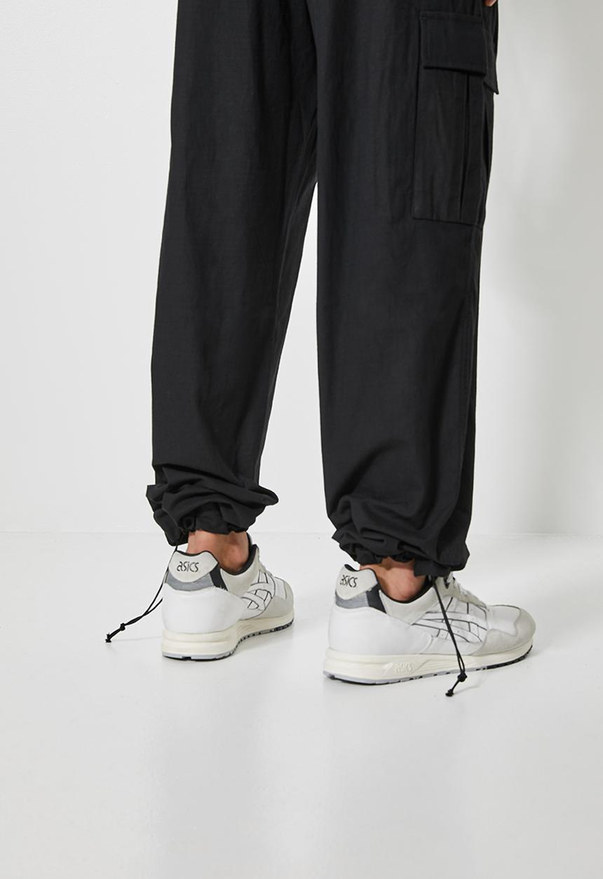 Superbalist - Carson loose cargo pants - black
