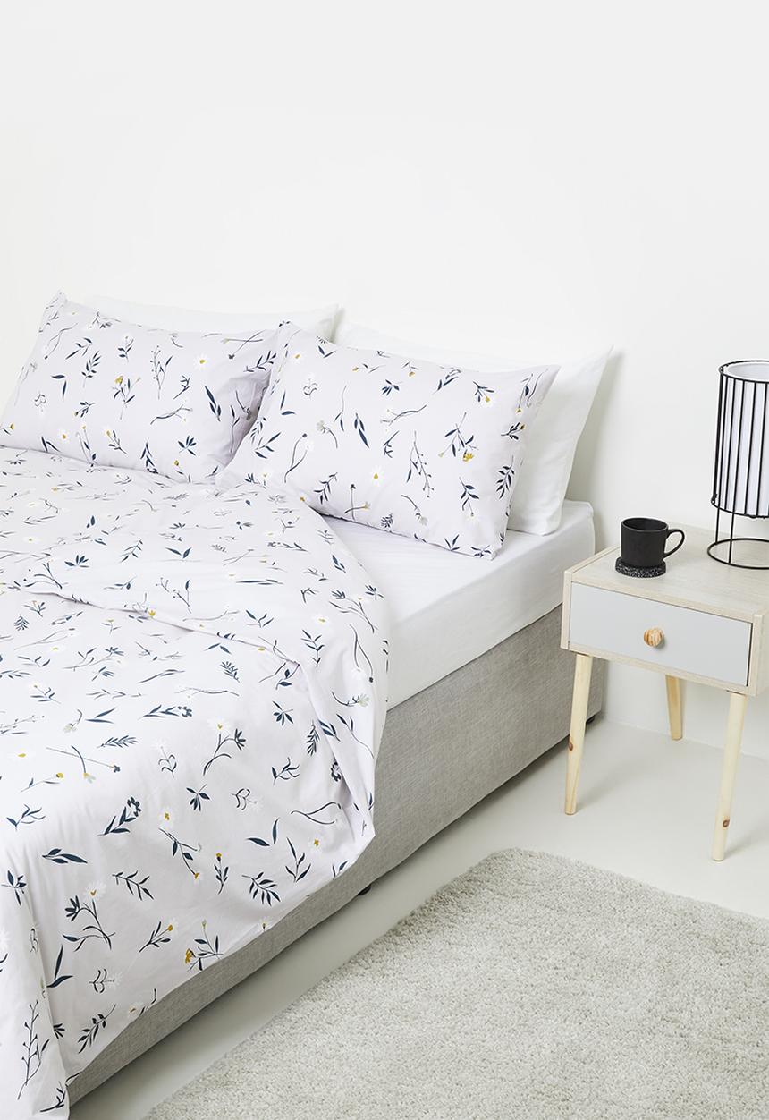 Sixth Floor - Delicate floral cotton printed duvet set – multi