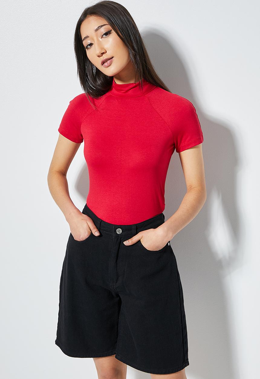 Superbalist - Raglan sleeve funnel neck tee - red