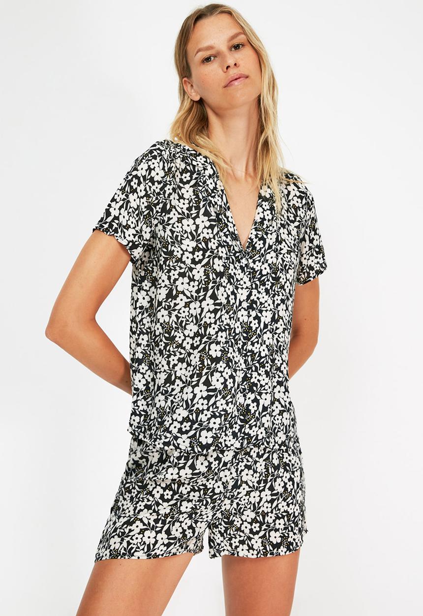 Trendyol - Printed woven pajamas set - black & white 