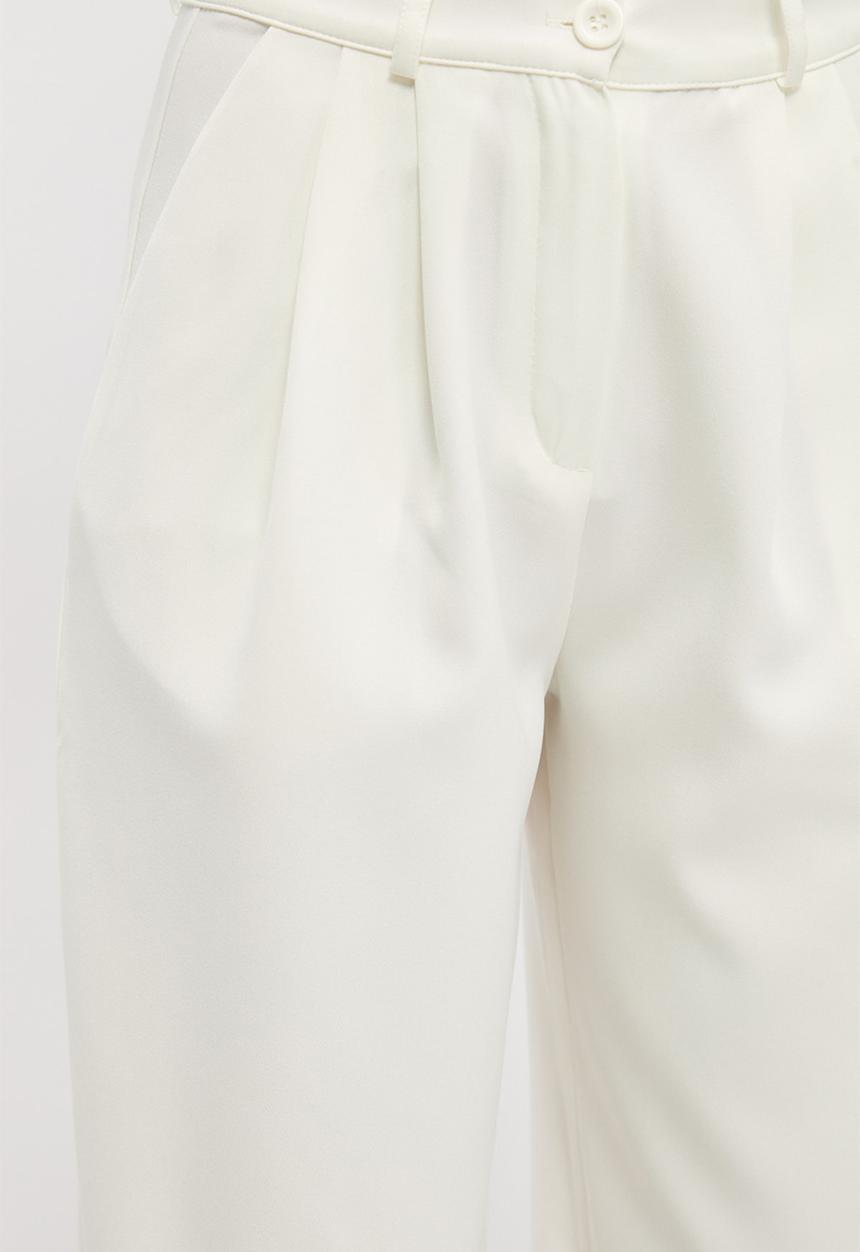 Trendyol - Easy fit trousers - white