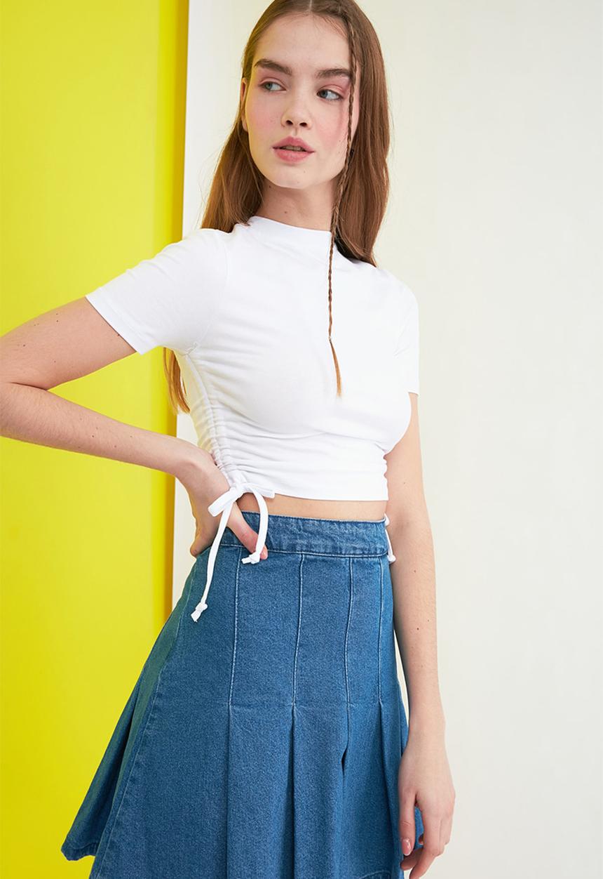 Trendyol - Pleated knitted crop top - white