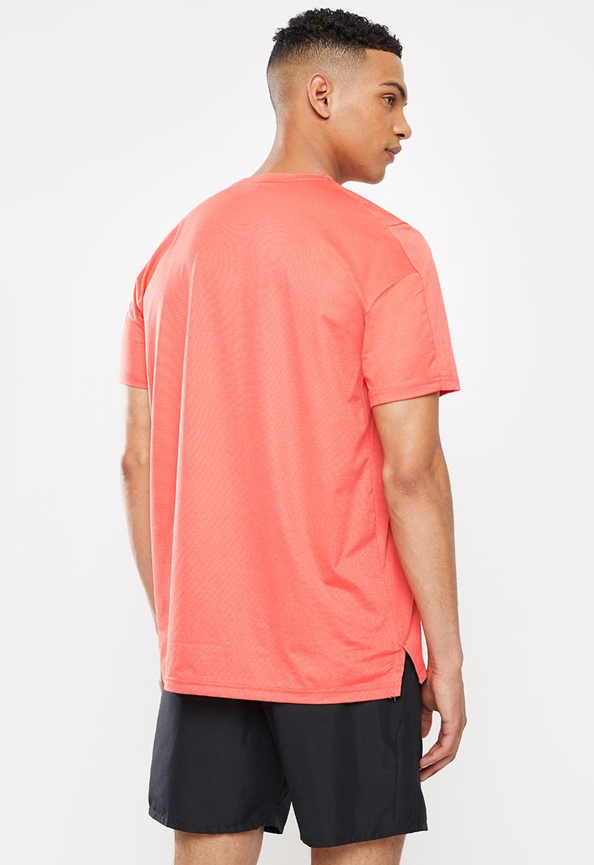 Nike - Nike Pro Dri-FIT Men's Short-Sleeve Top - chile red/black