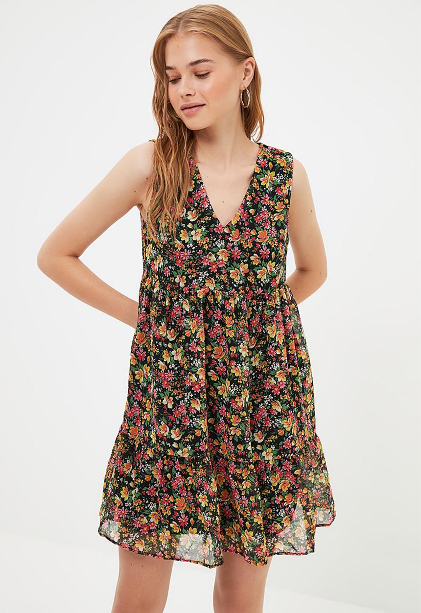 Trendyol - Wide cut floral dress - multi