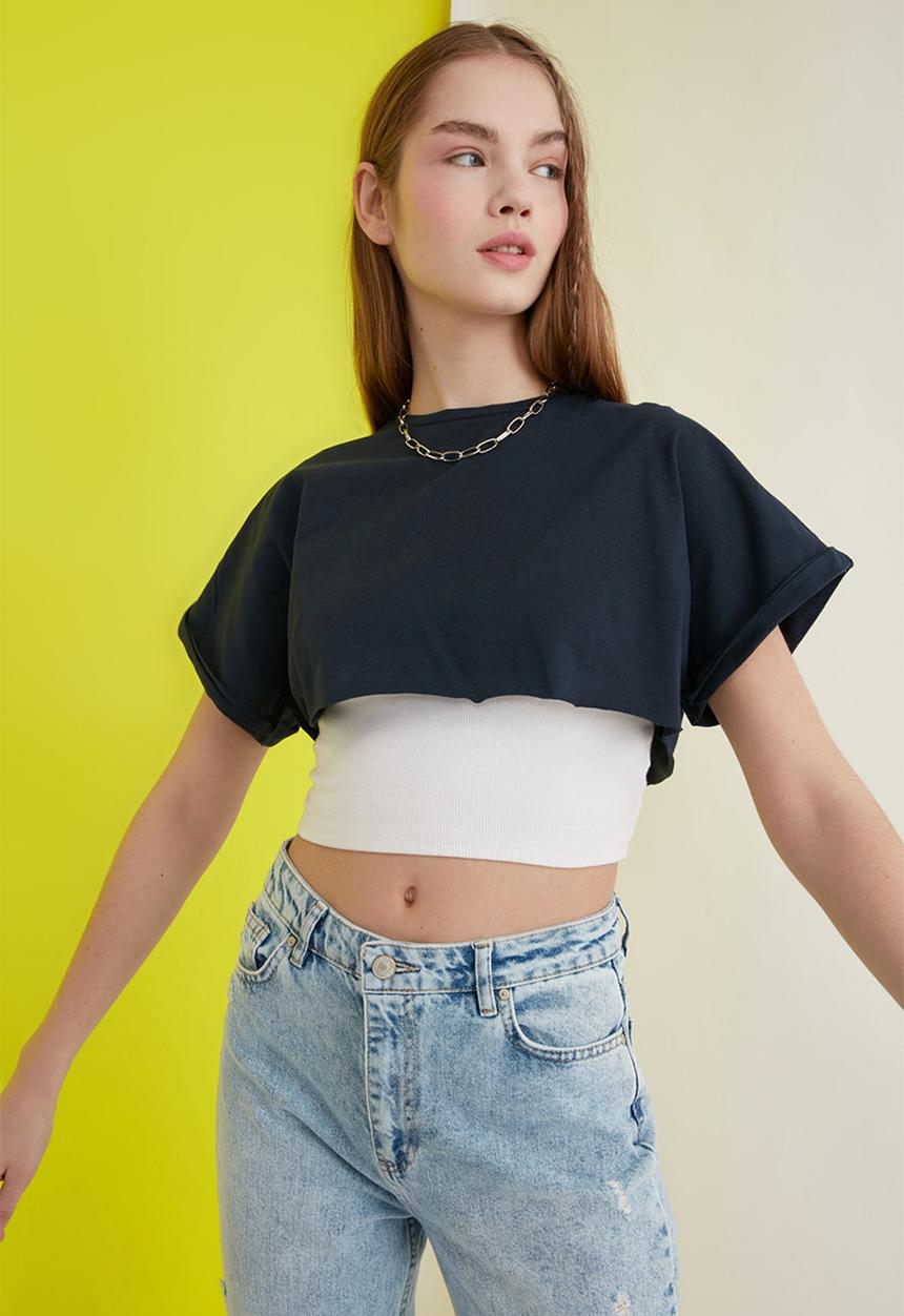 Trendyol - Super crop knitted T-shirt - navy