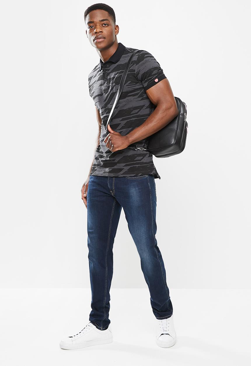 S.P.C.C - Marsden regular fit stepped hem polo - charcoal