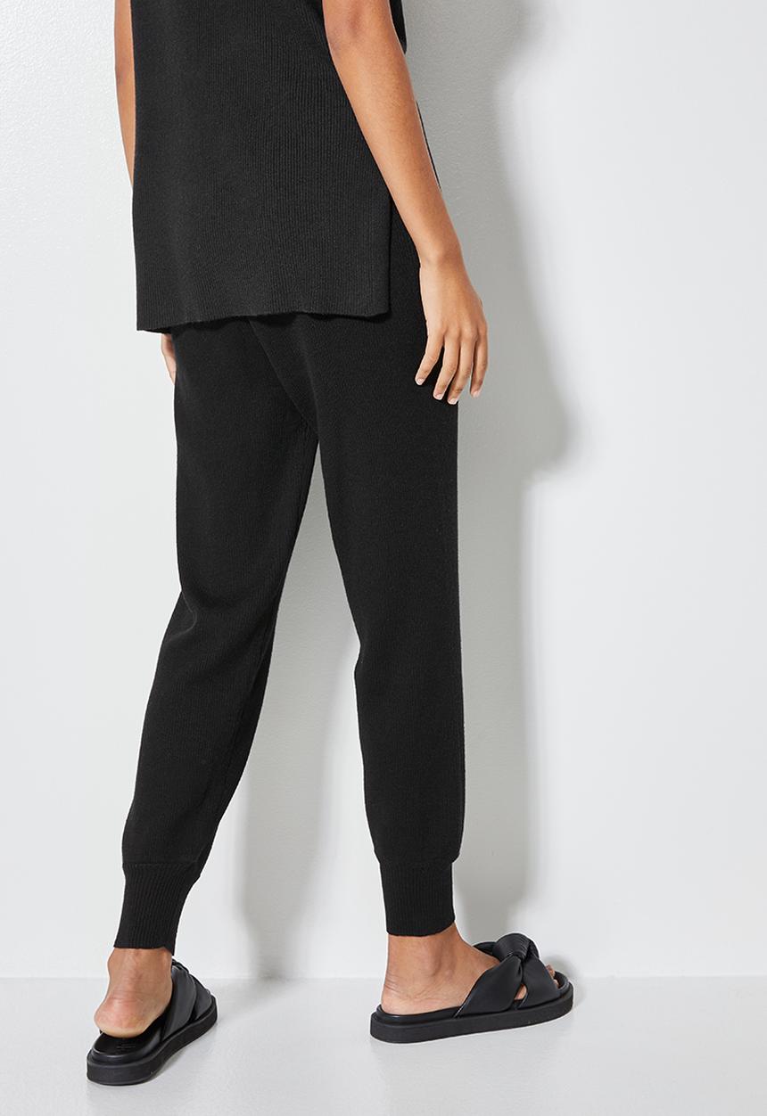 Superbalist - Mid rise knit jogger  - black
