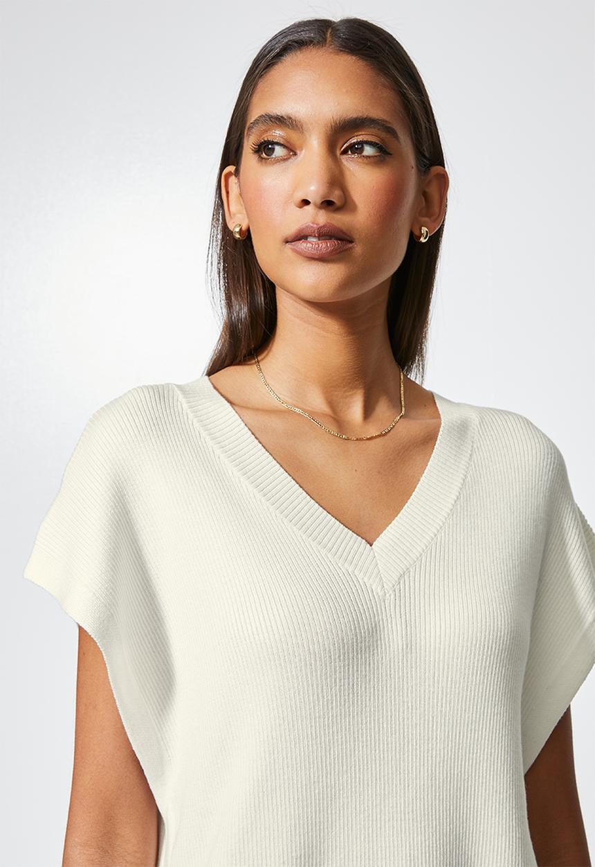 Superbalist - Summer knit  v-neck tunic - ecru