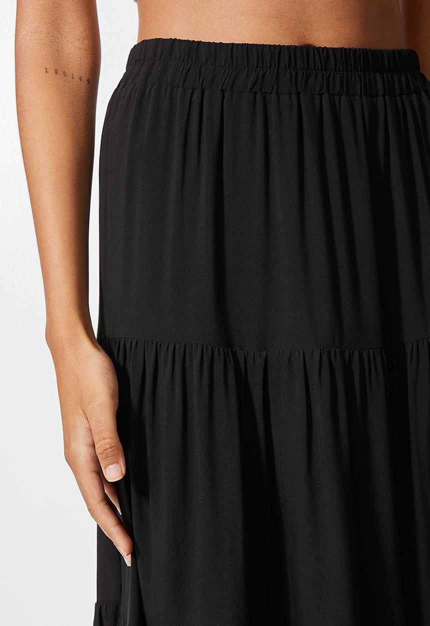 Superbalist - Tiered midi skirt - black