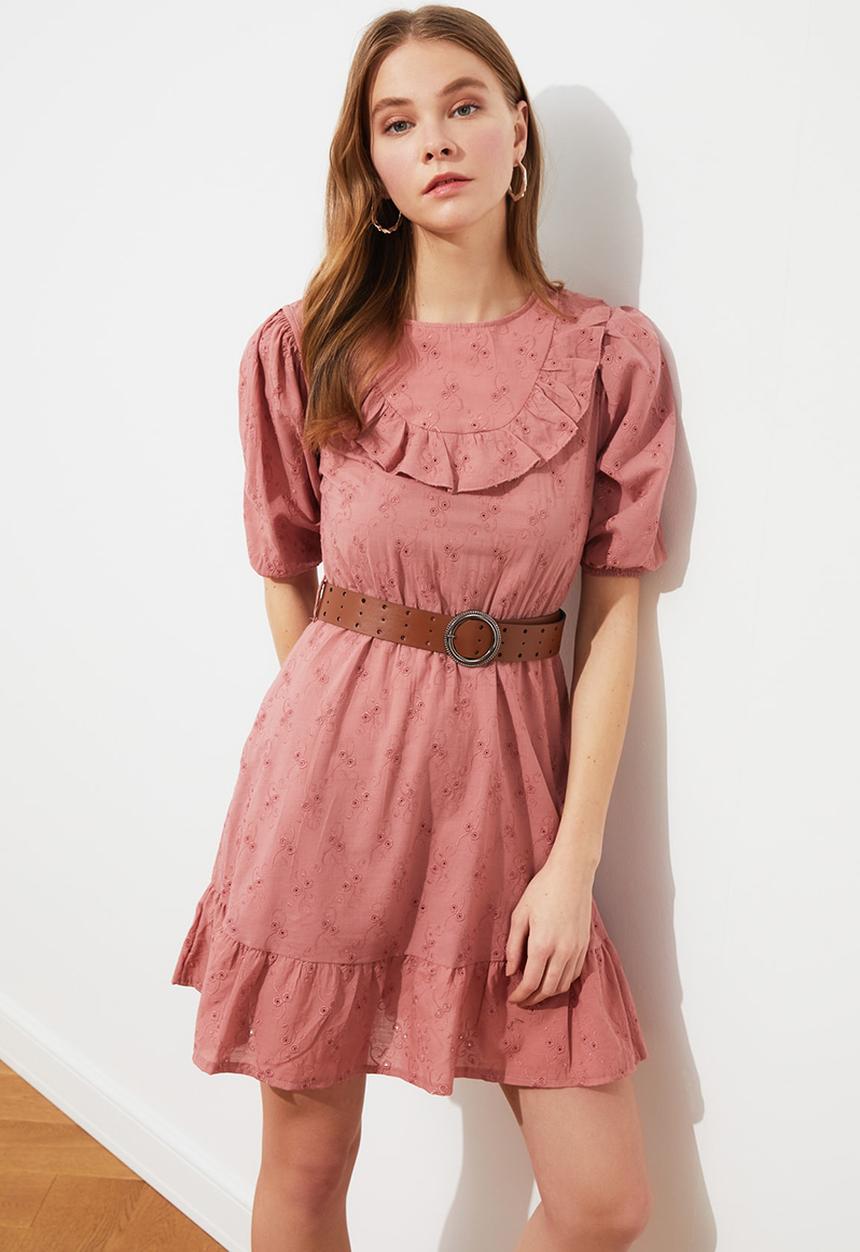 Trendyol - Belted brode dress - rose