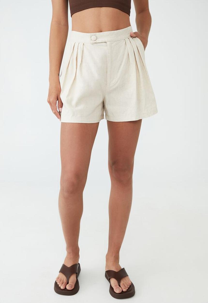 Cotton On - Petite sunset pleat short - natural 