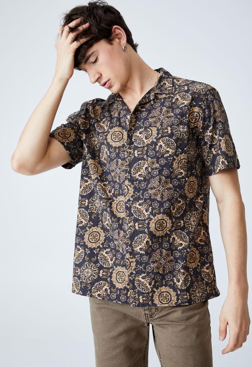 Cotton On - Riviera short sleeve shirt - washed black 70 s paisley