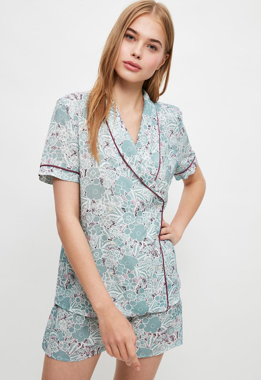 Trendyol - Floral detailed pajamas set - multi