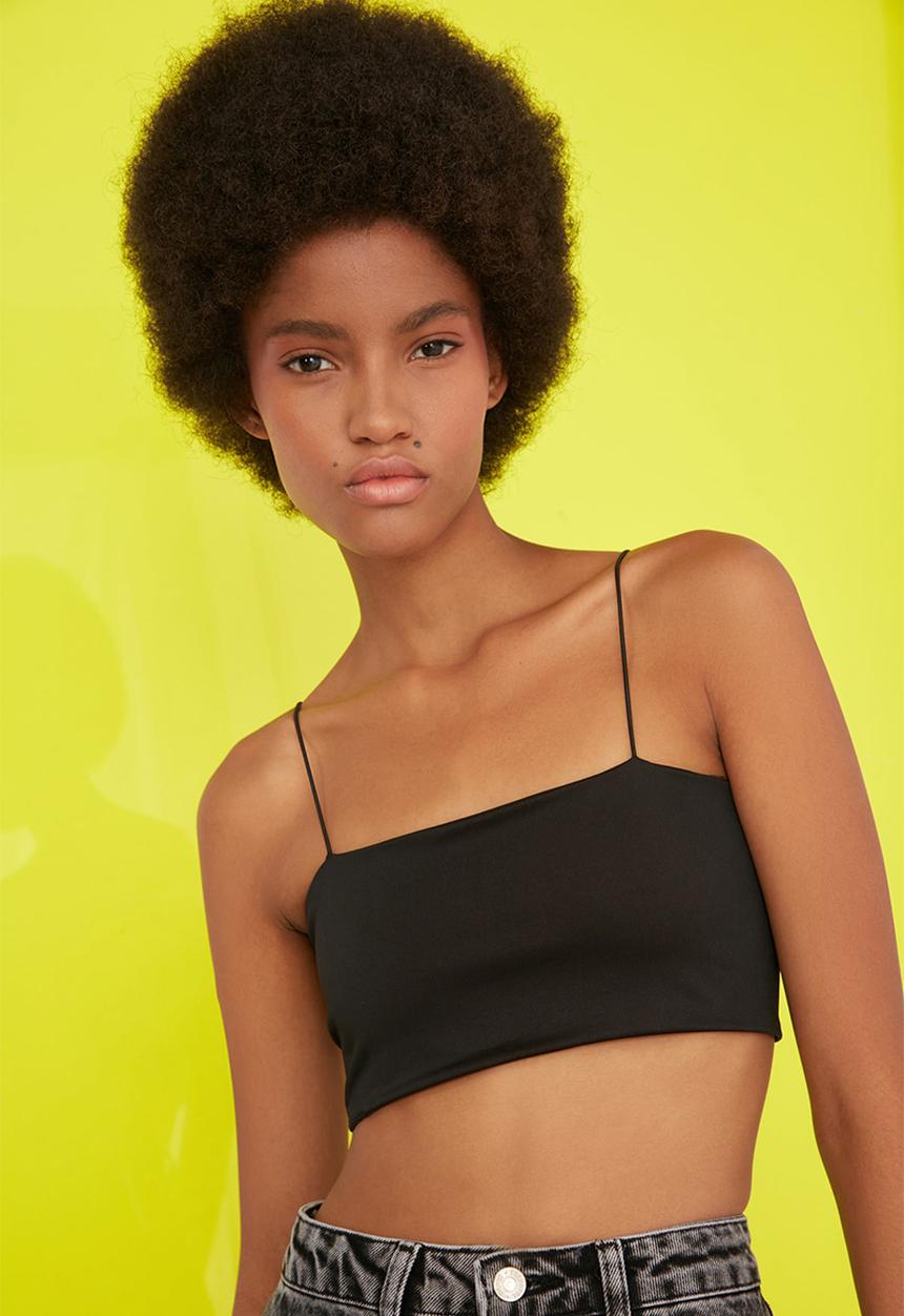 Trendyol - Back detailed crop knit top - black