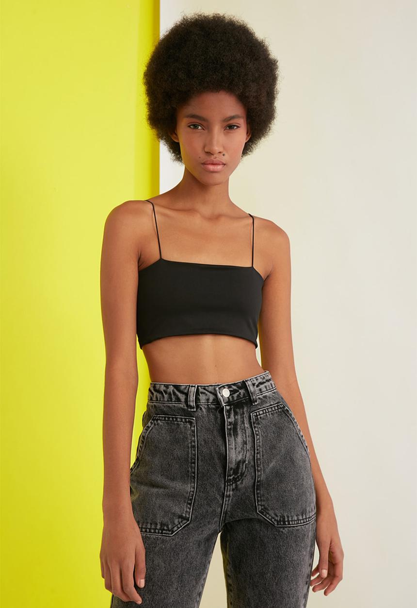 Trendyol - Back detailed crop knit top - black