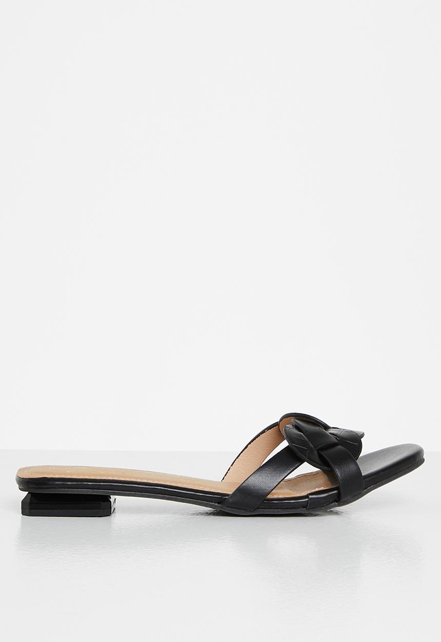 Seduction - Woven detail sandal - black