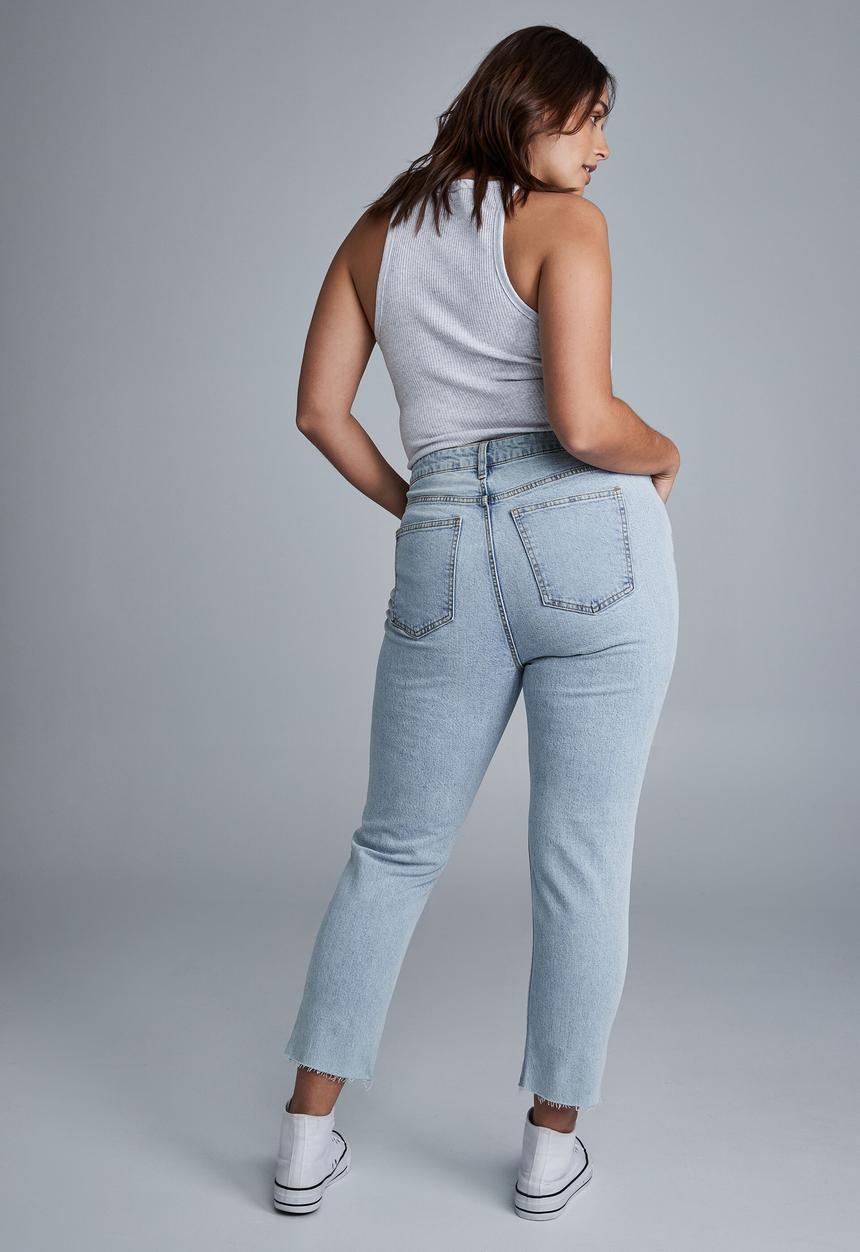 Cotton On - Curve taylor mom jean - roadnight blue rips