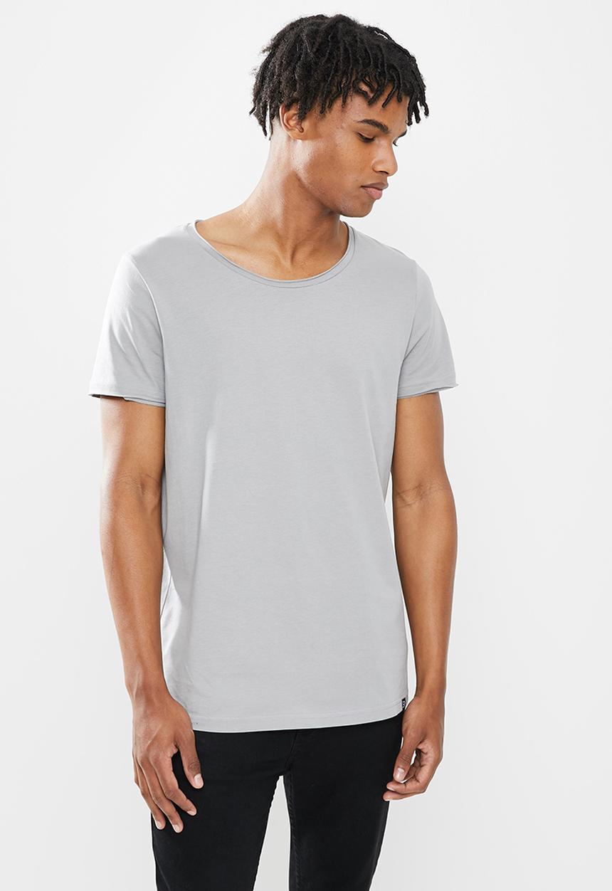 STYLE REPUBLIC - Raw edge curved hem scoop neck tee - grey